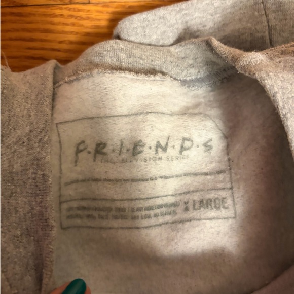 Friends Graphic sweatshirt - Picture 2 of 2